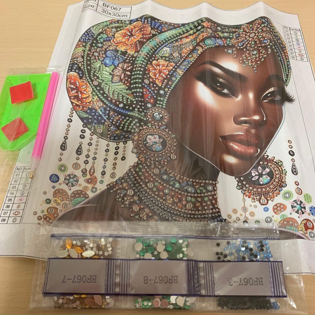 ダイヤモンドアート特殊ビーズ ブラックビューティーレディ 30cmX 30cm