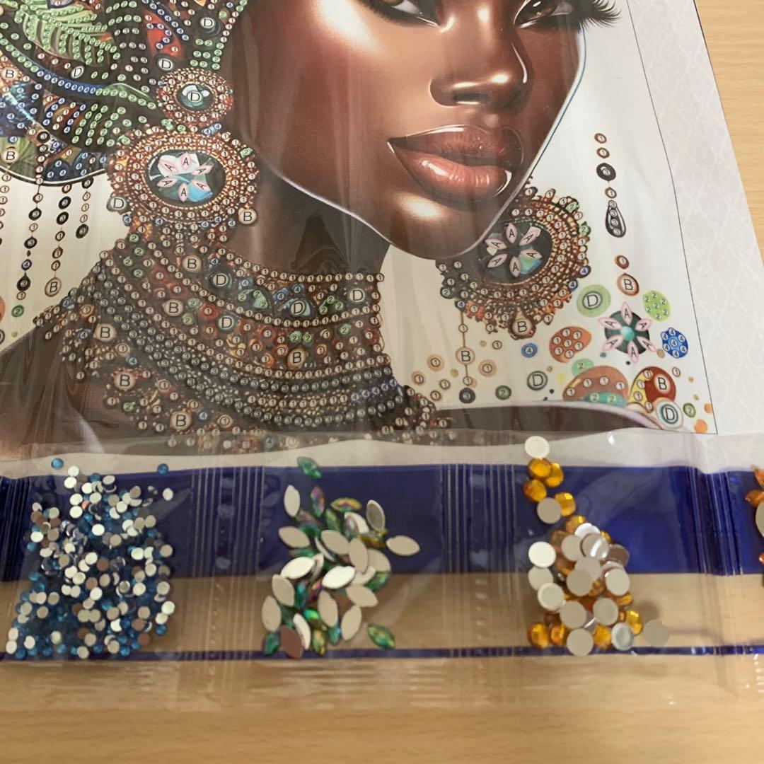 ダイヤモンドアート特殊ビーズ ブラックビューティーレディ 30cmX 30cm