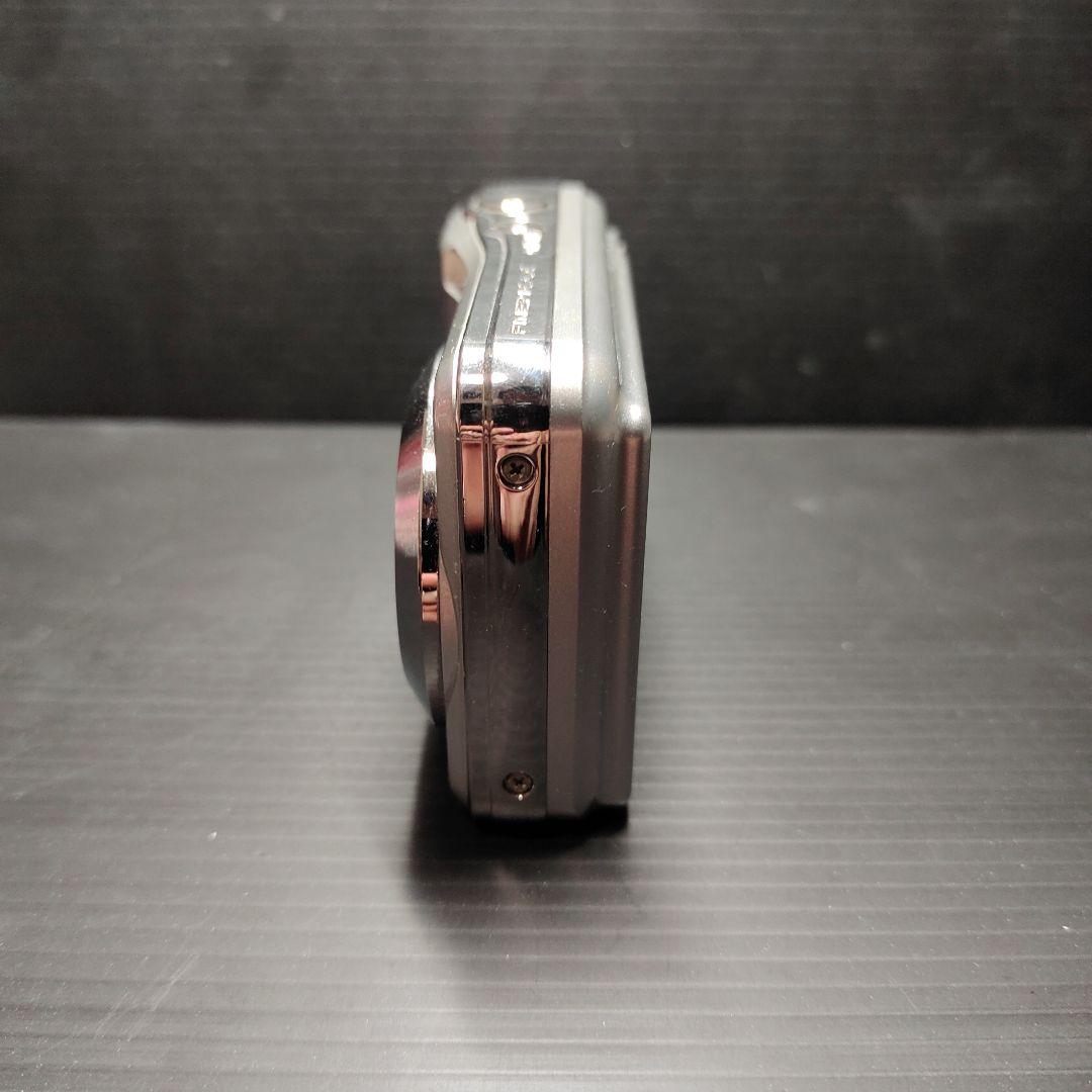 フジフィルム　FINEPIX AX AX300 デジカメ　乾電池式　単3電池