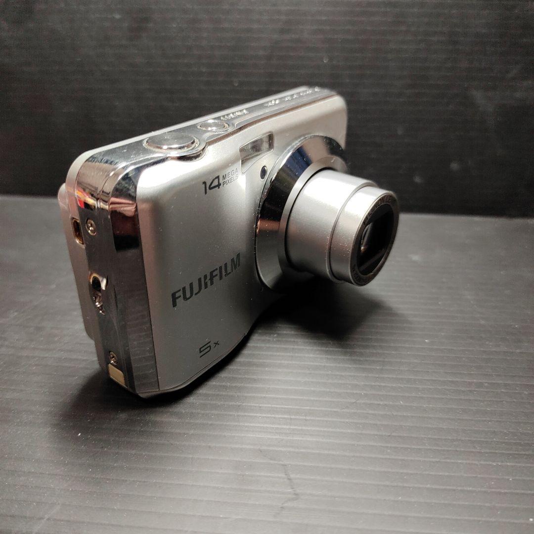 フジフィルム　FINEPIX AX AX300 デジカメ　乾電池式　単3電池