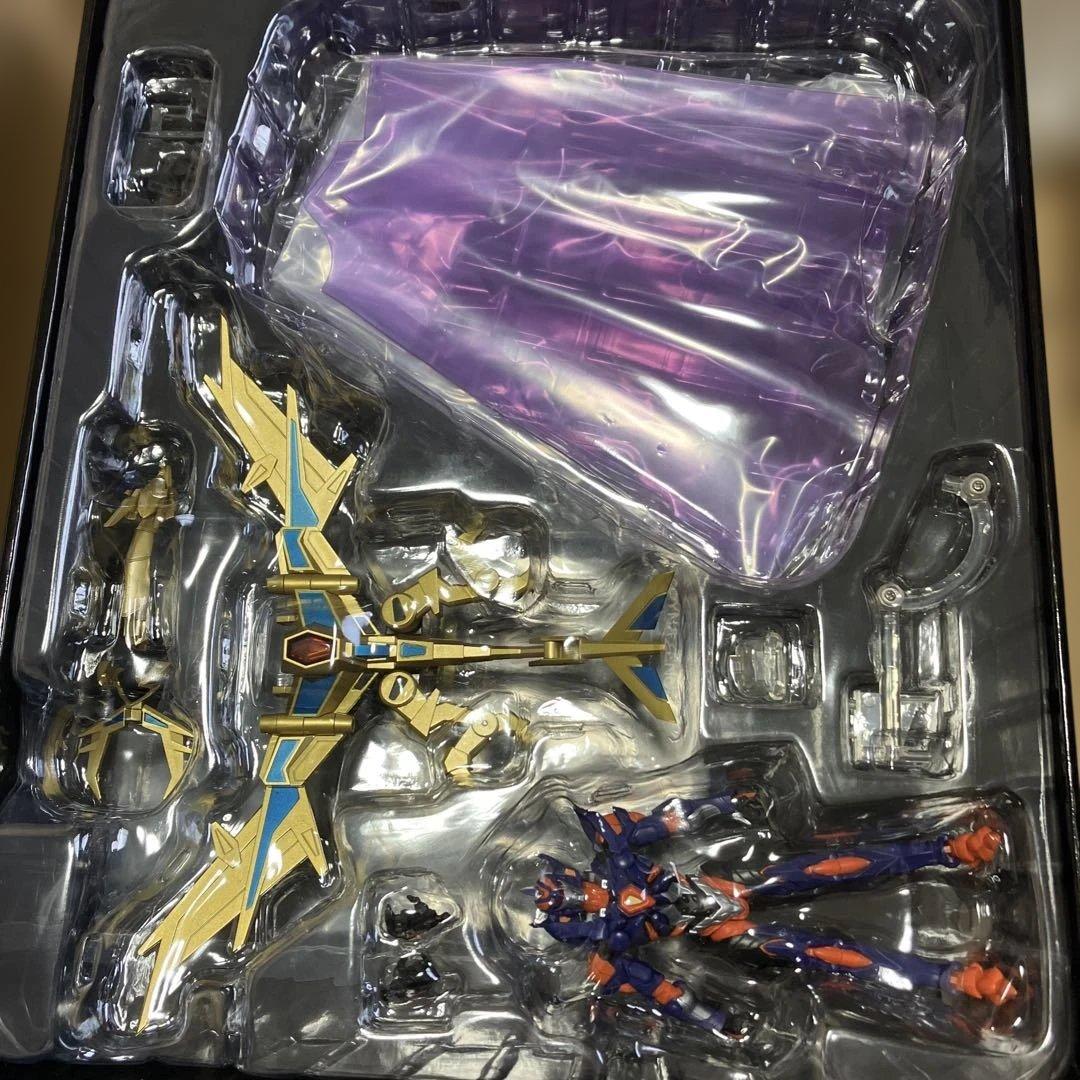 グリッドマンユニバースSSSS_GRIDMAN グリッドナイト&ゴルドバーン