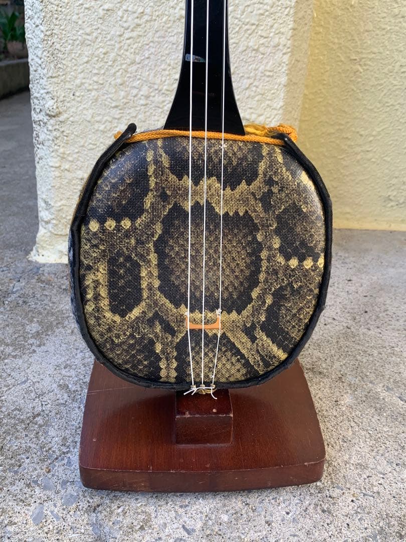 画像追加＆価格大幅調整！！昭和中期頃八重山黒木真壁型三線　古典音楽師範様より