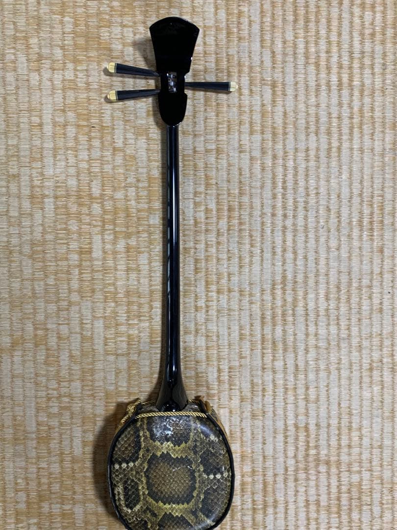 画像追加＆価格大幅調整！！昭和中期頃八重山黒木真壁型三線　古典音楽師範様より
