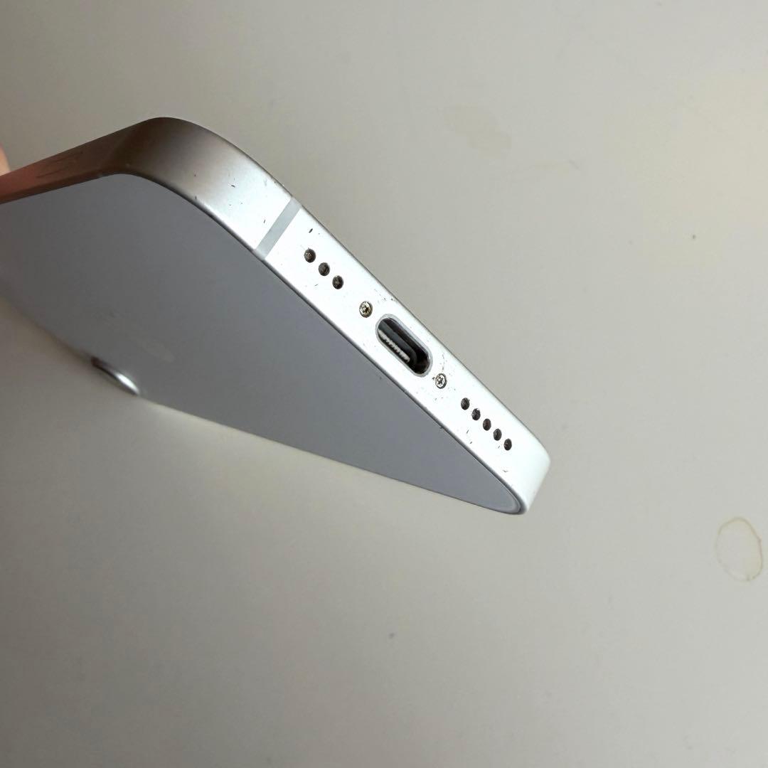 【おまけ付】iPhone16e ホワイト 128gb 99%バッテリー