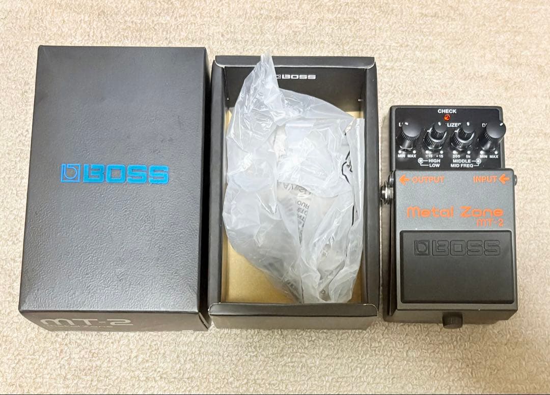 BOSSlZoneMT-2ギターエフェクター Marshall小型アンプ