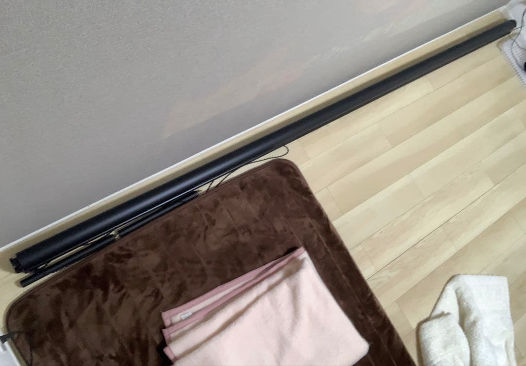 【シアターハウス】超大サイズ！定価114800円 チェーンスクリーン130インチ