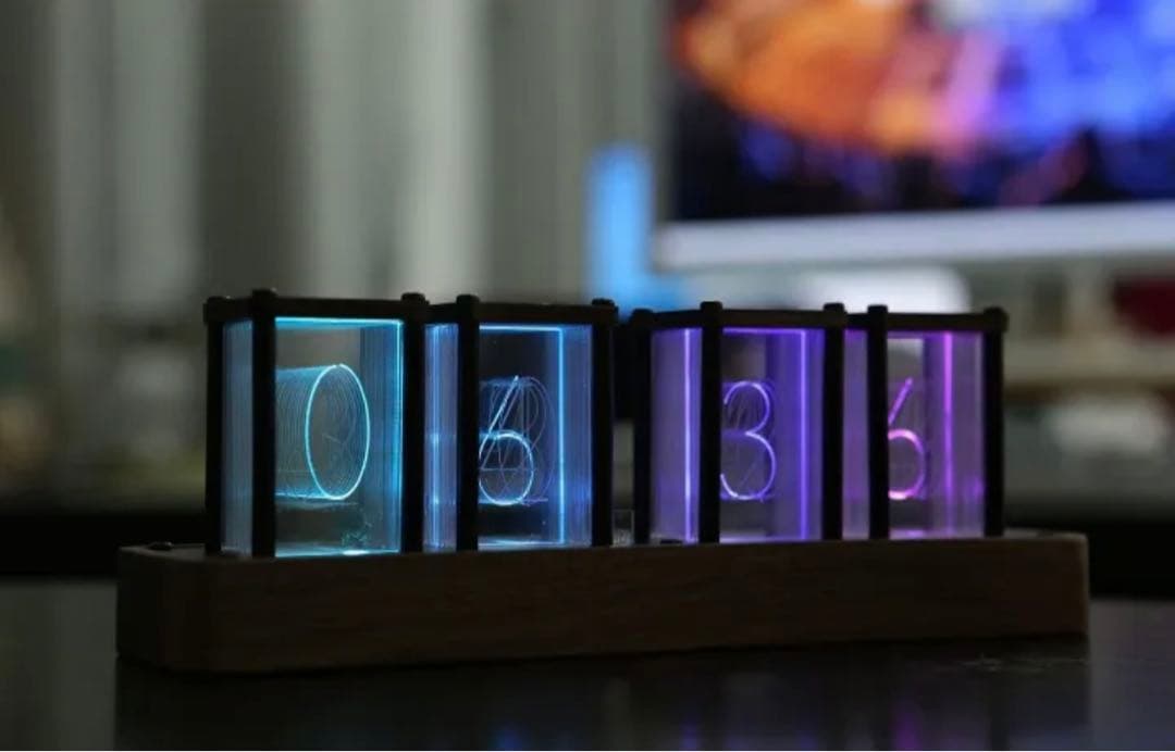 レトロモダン　ニキシー菅　LEDディスプレイ　時計