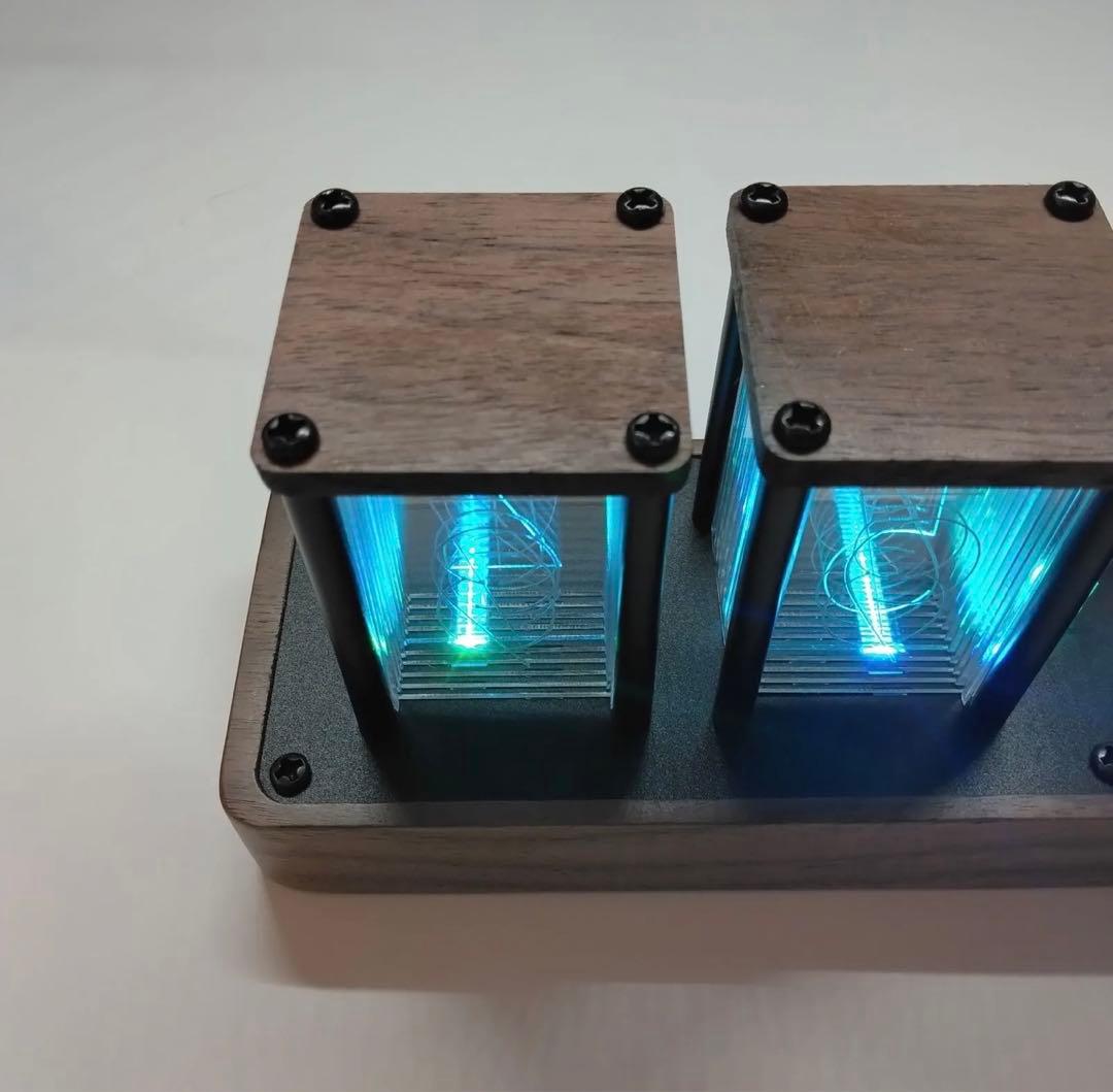 レトロモダン　ニキシー菅　LEDディスプレイ　時計