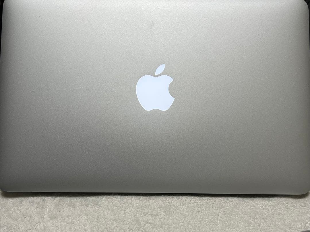Apple MacBook Air 11インチ　2015 4GB 125GB