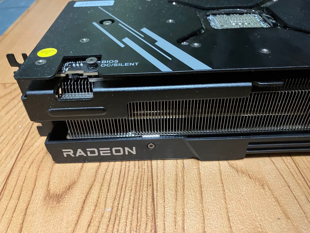AMD RADEON RX7900XTX hellhound グラフィックボード