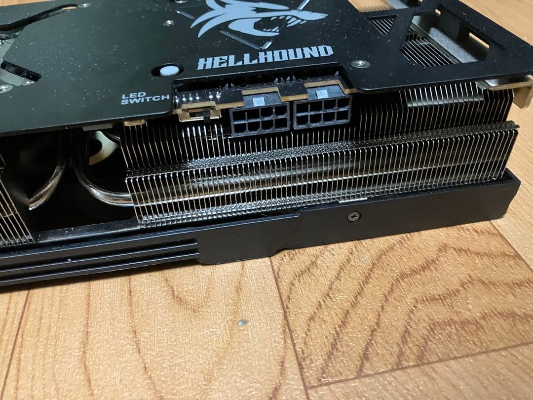 AMD RADEON RX7900XTX hellhound グラフィックボード