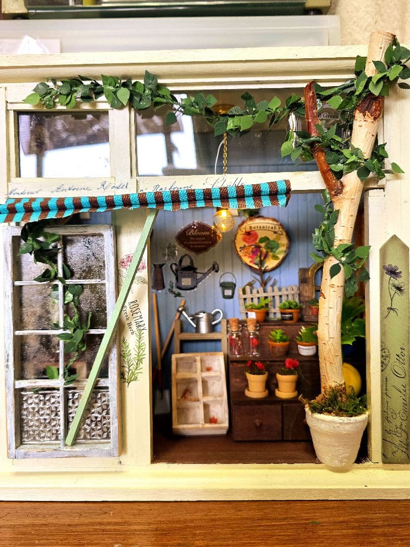 ミニチュア★ドールハウス★ハンドメイド★趣味のガーデニングハウス