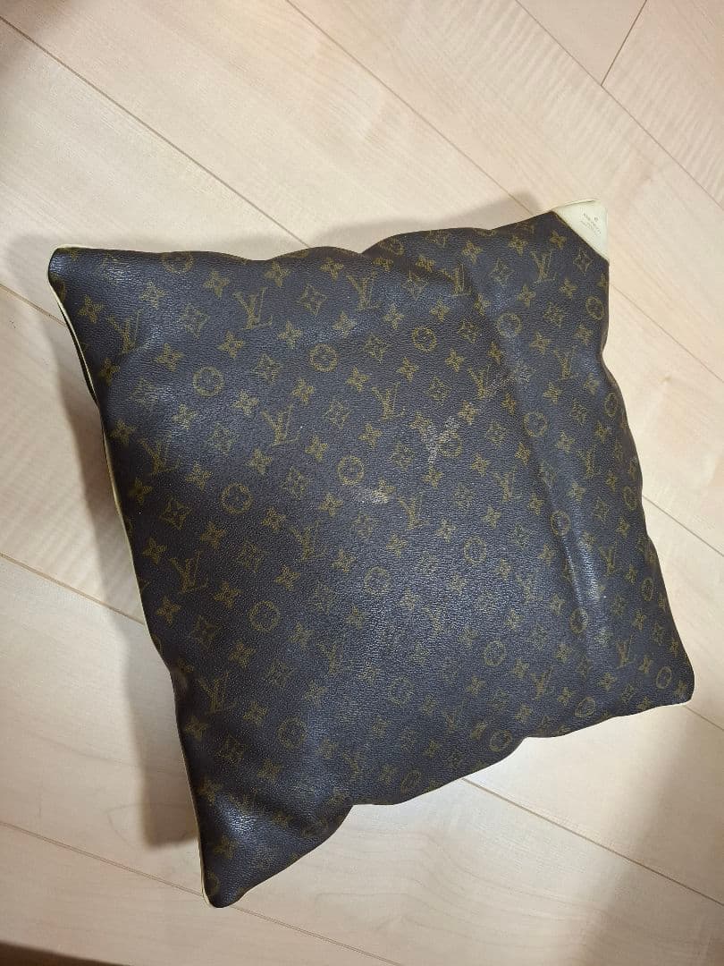 値下!! レア物　ルイ・ヴィトン モノグラム クッション カバー
