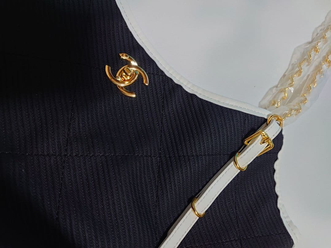 か*ん様 CHANEL トートバッグ ポーチ付き　チェーントートバッグ 　ノベル