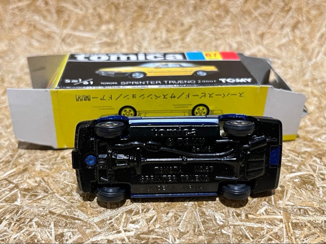 トミカ 日本製 黒箱 67 トヨタ スプリンター トレノ 2ドア