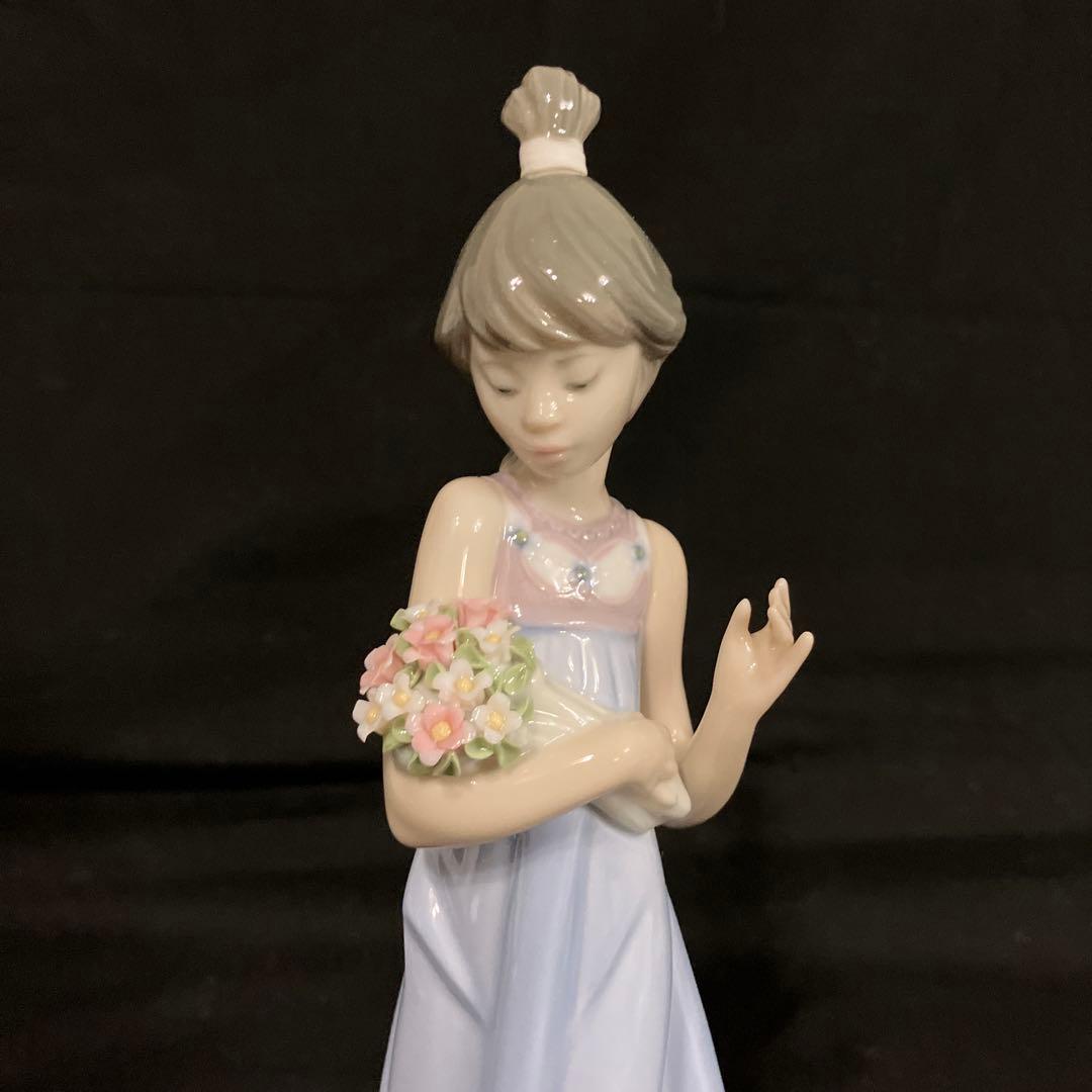 リアドロ　置物　5604 「春の訪れ」