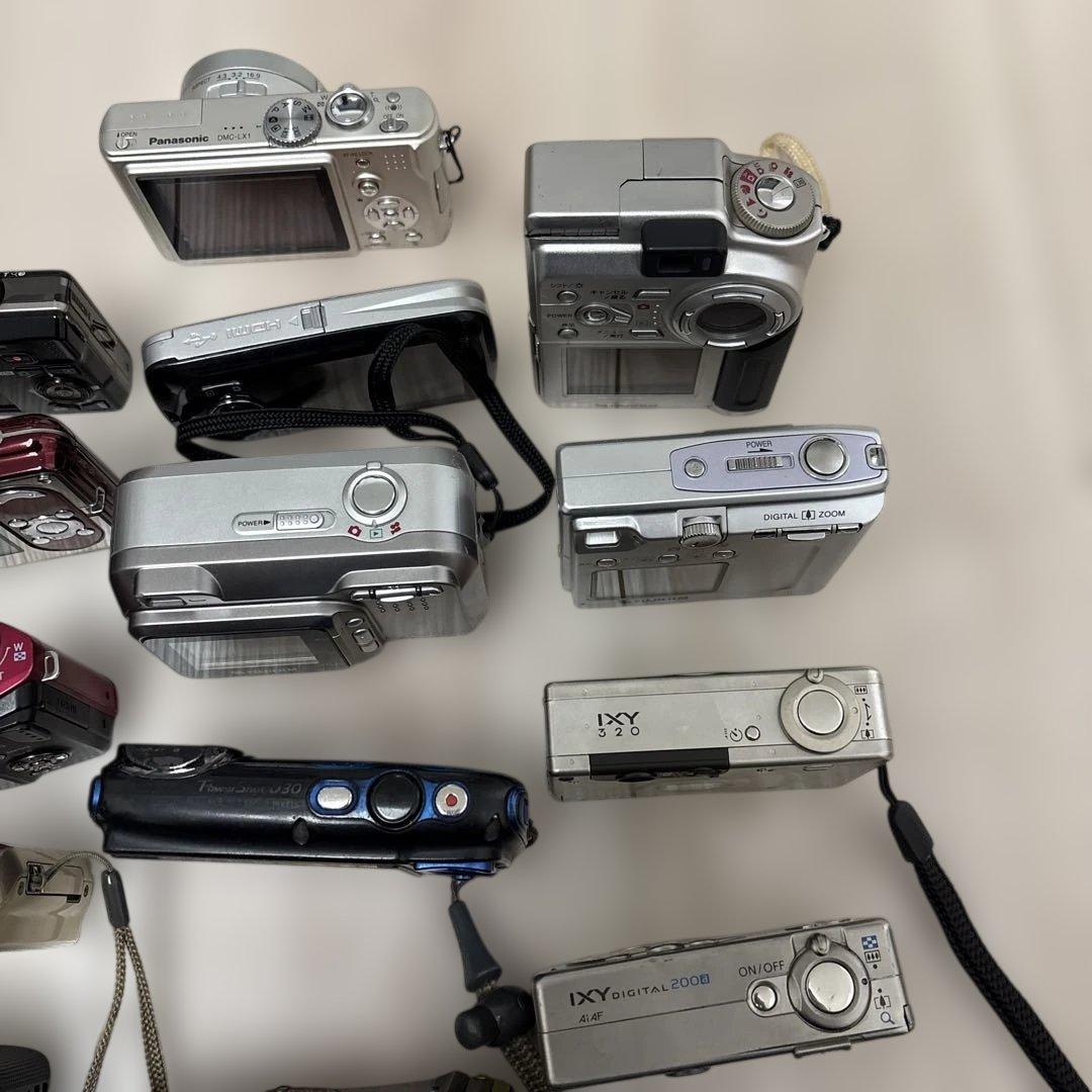 コンパクトデジタルカメラ まとめて売ります。