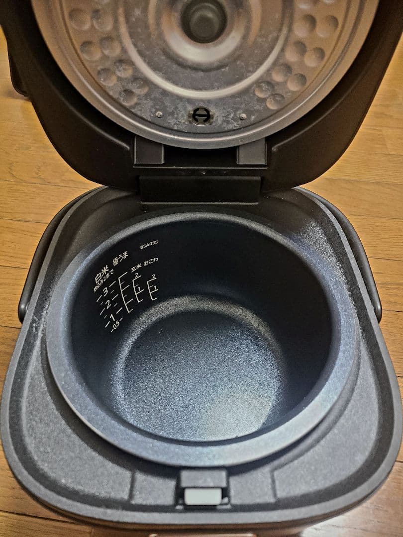 TIGER 炊飯器 炊きたて ブラック 3合炊き　JBS-B055