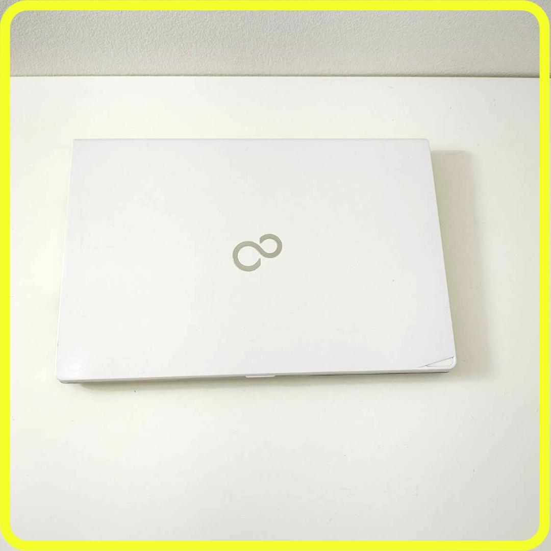 白　薄型軽量　タッチパネル　２K⭐️windows11　ノートパソコン　831