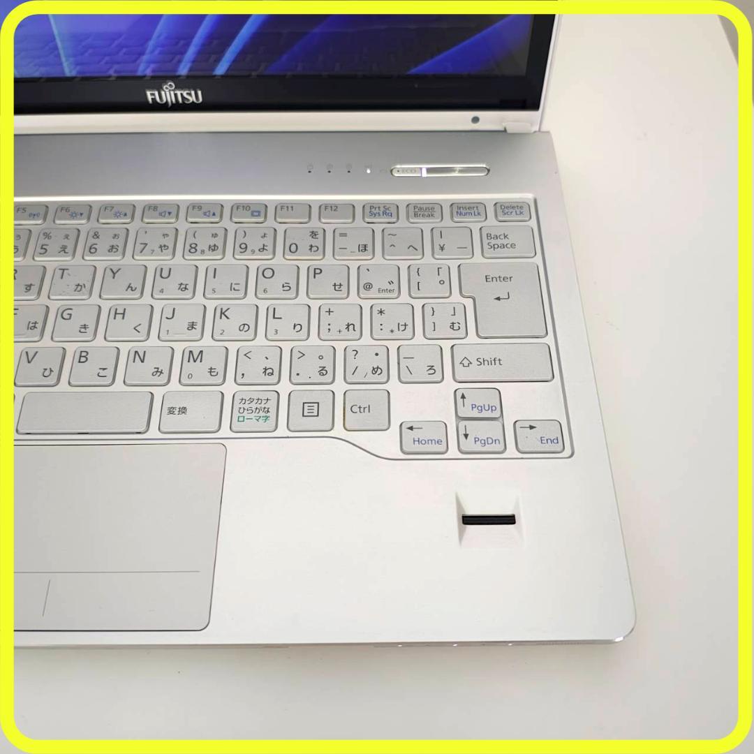 白　薄型軽量　タッチパネル　２K⭐️windows11　ノートパソコン　831