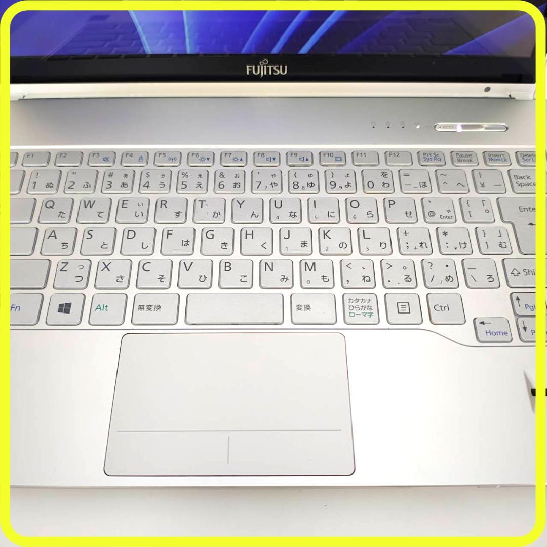 白　薄型軽量　タッチパネル　２K⭐️windows11　ノートパソコン　831