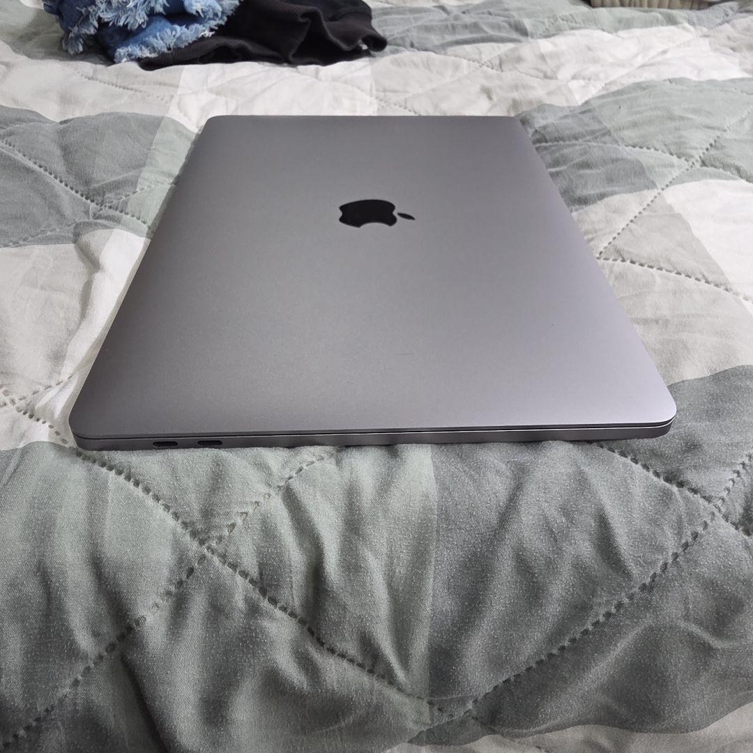 MacBook Pro 13インチ 2019 128gb