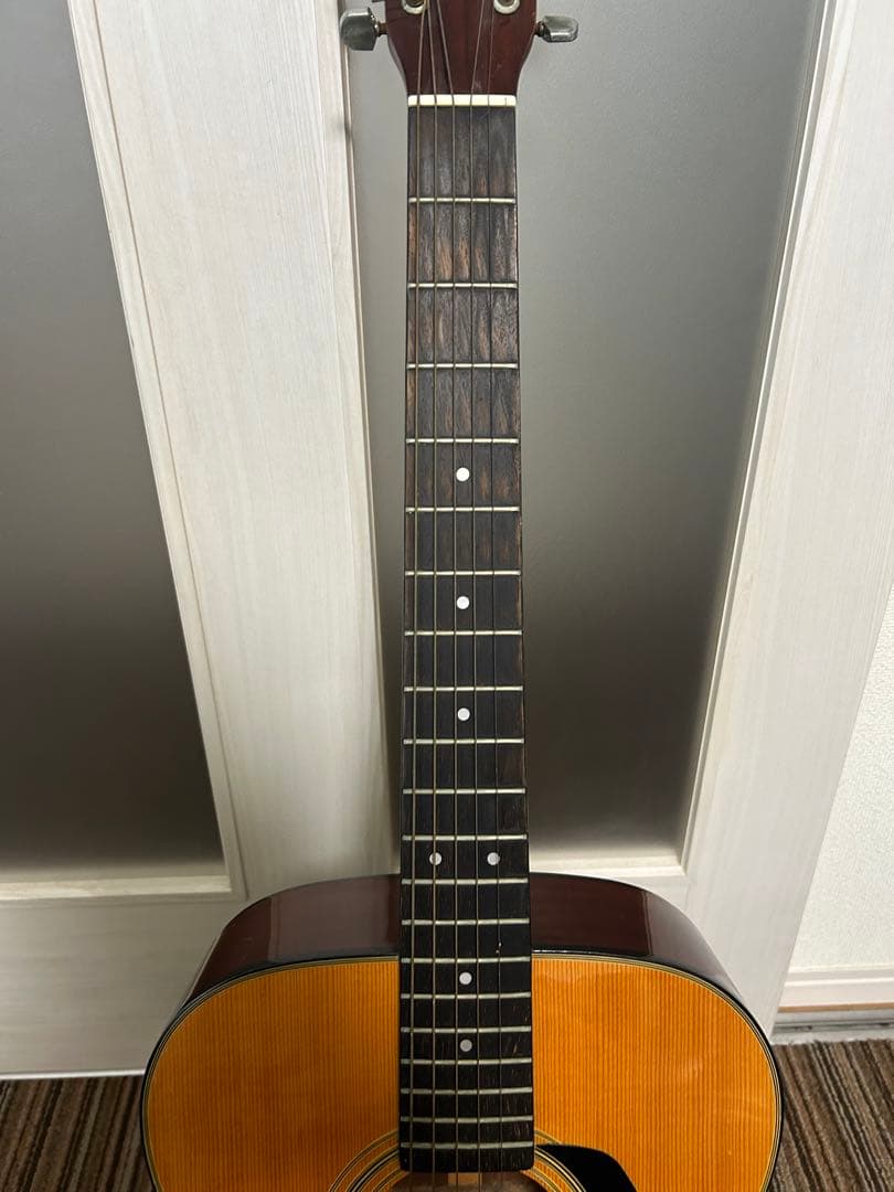 Morris モリース　MF201Nアコースティックギター　硬質ケース付き