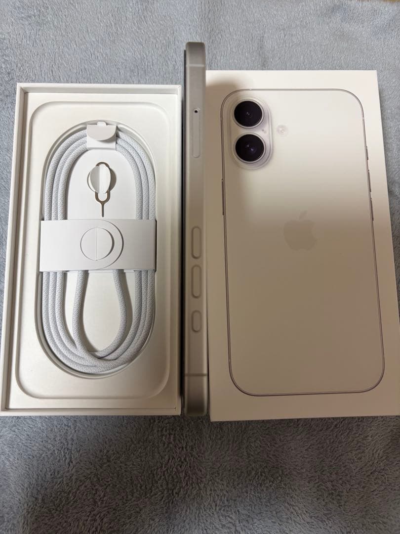 iPhone 16 128GB ホワイト 本体 「美品」「バッテリー100% 」