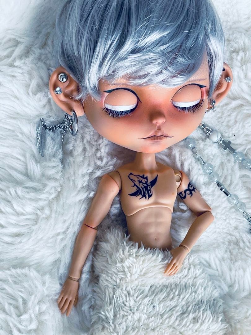 アイシードールカスタム男の子　首傾げ♡パテ盛り♡手描きタトゥー