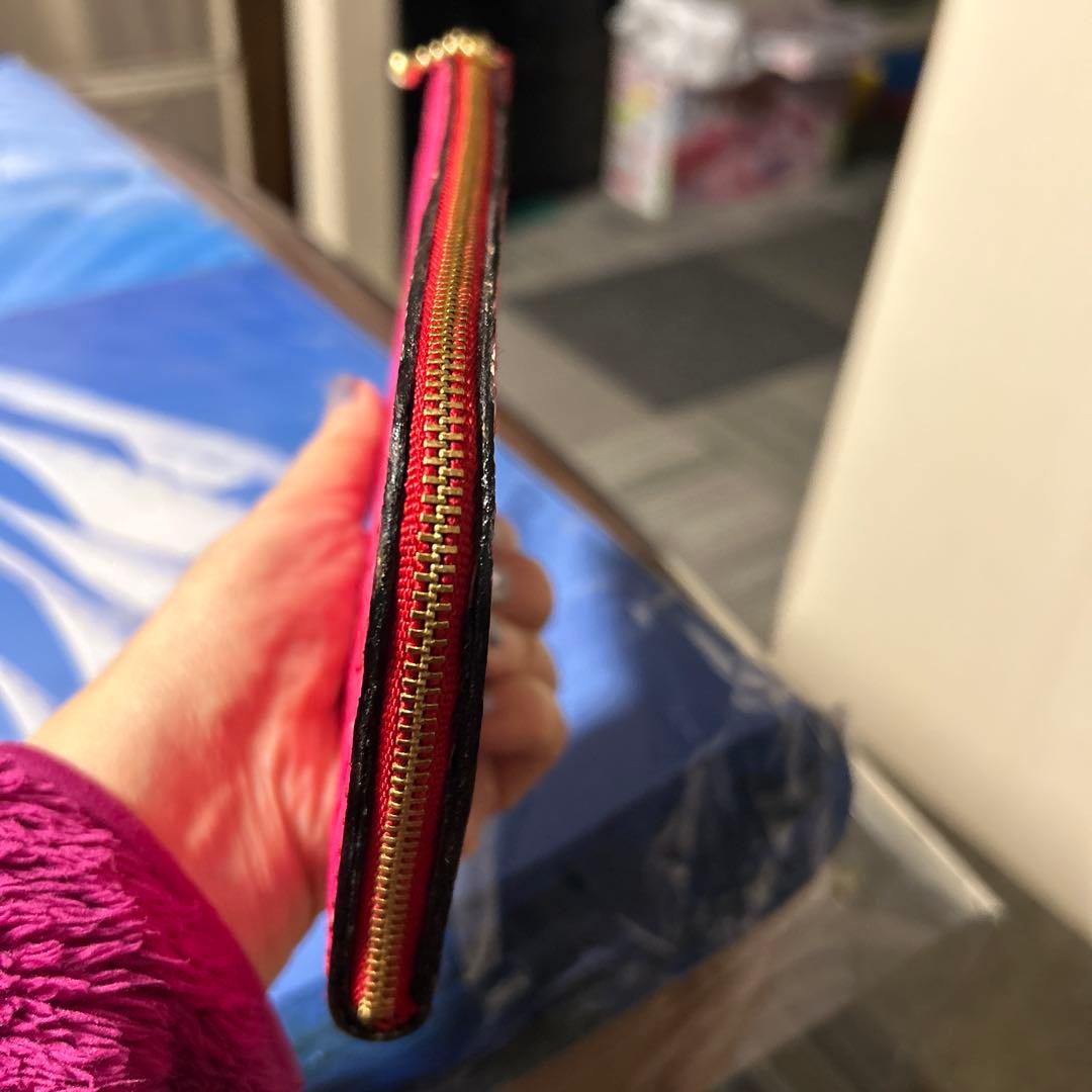 ピンク 花柄エンボス 長財布