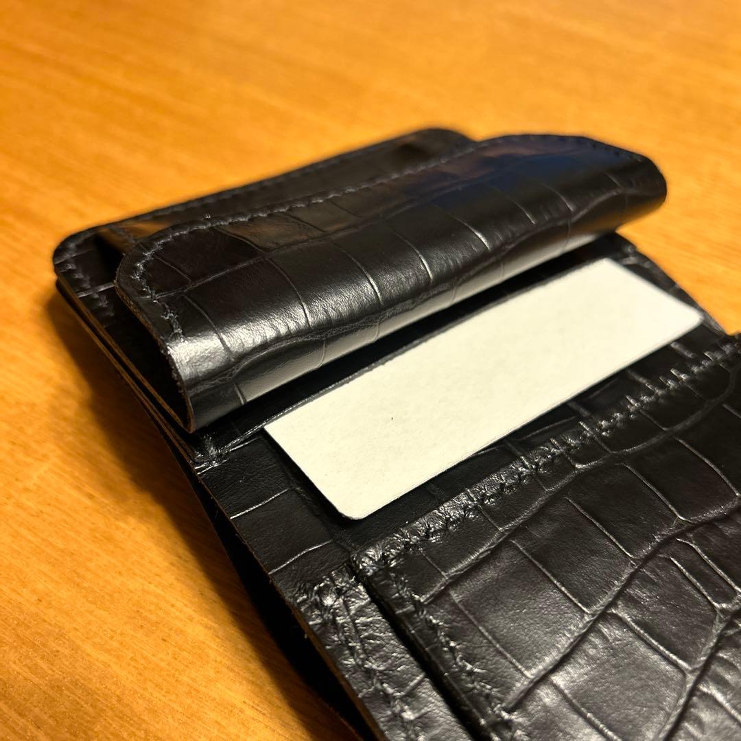 牛革クロコ型押し　ミドル財布 三つ折り　トラッカーウォレット