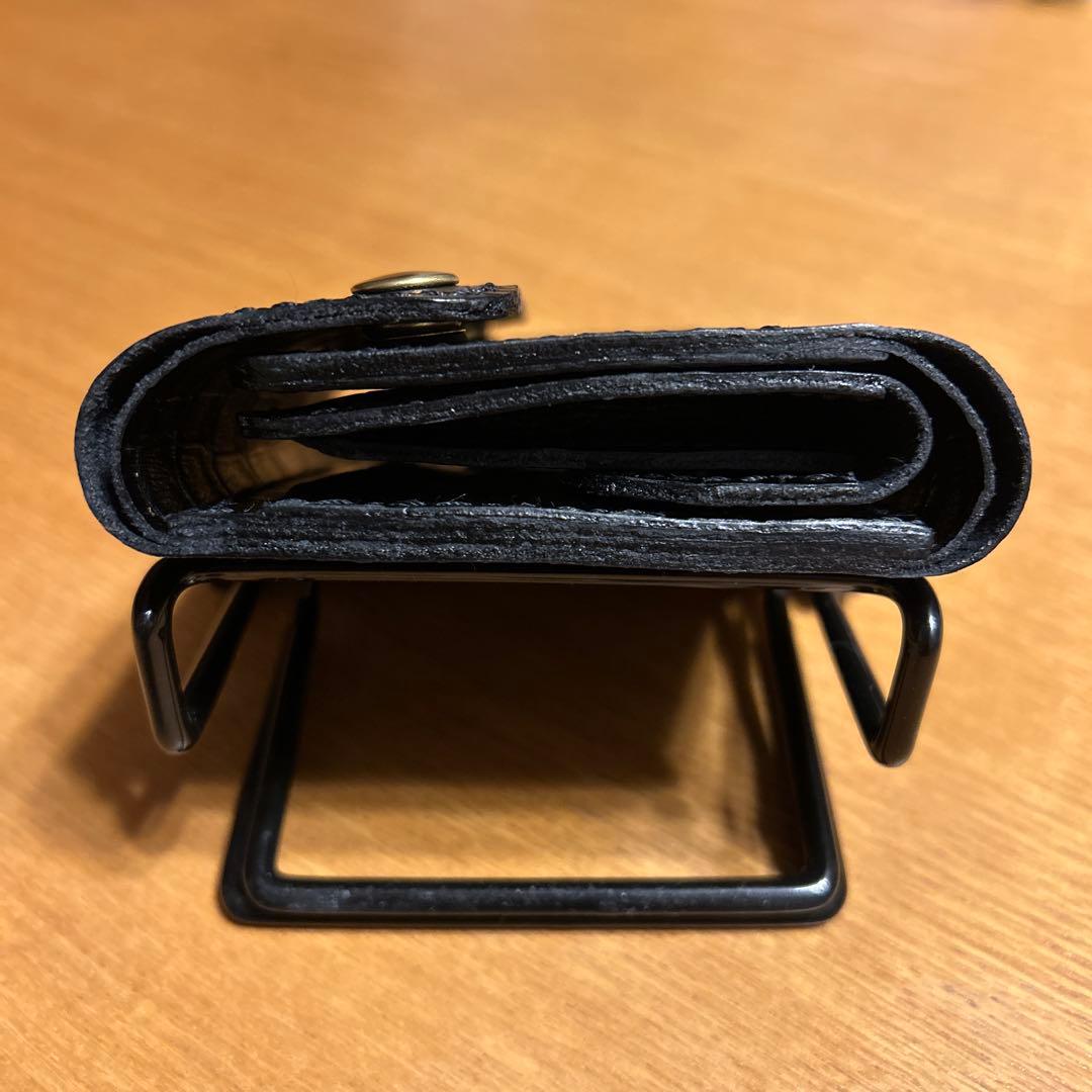 牛革クロコ型押し　ミドル財布 三つ折り　トラッカーウォレット