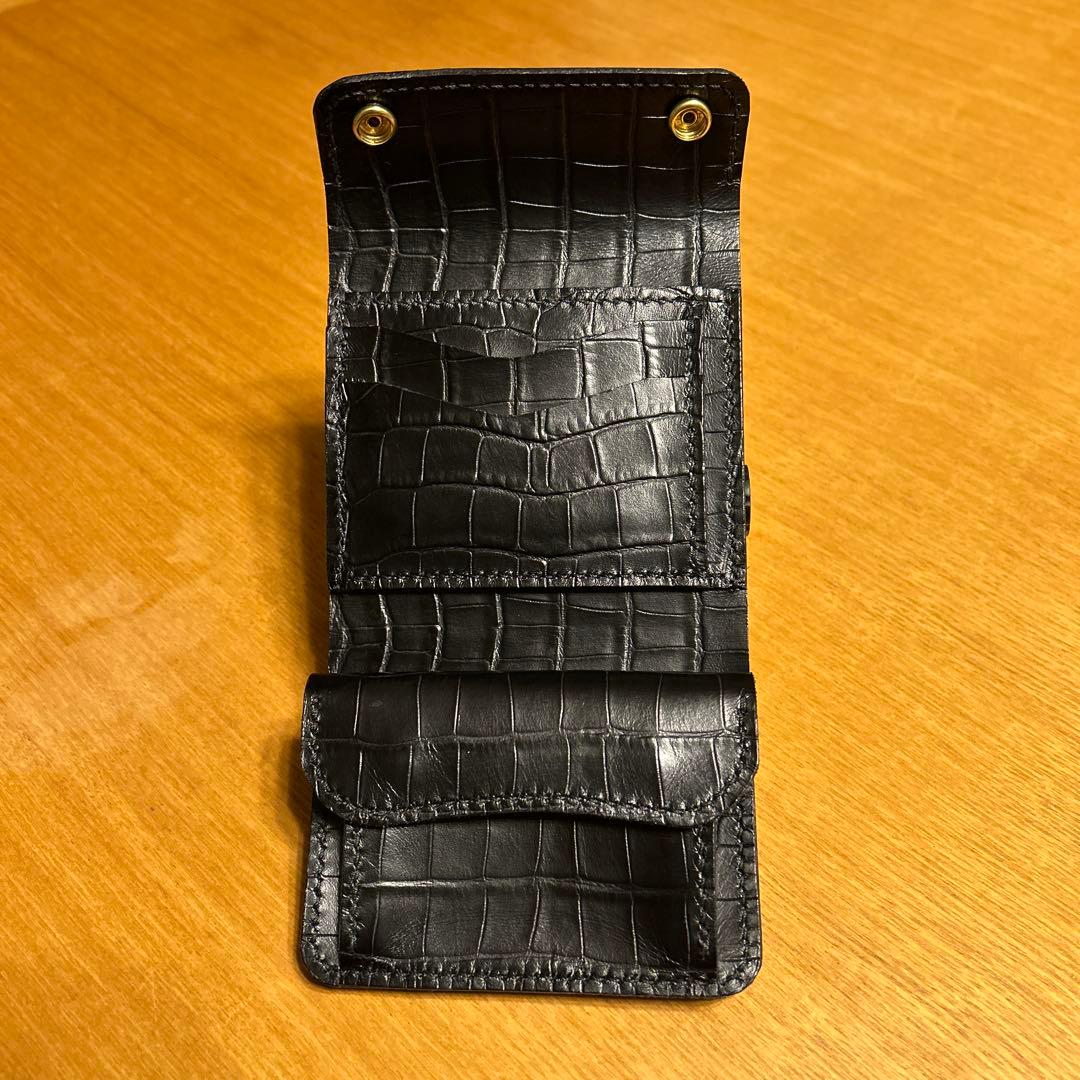 牛革クロコ型押し　ミドル財布 三つ折り　トラッカーウォレット