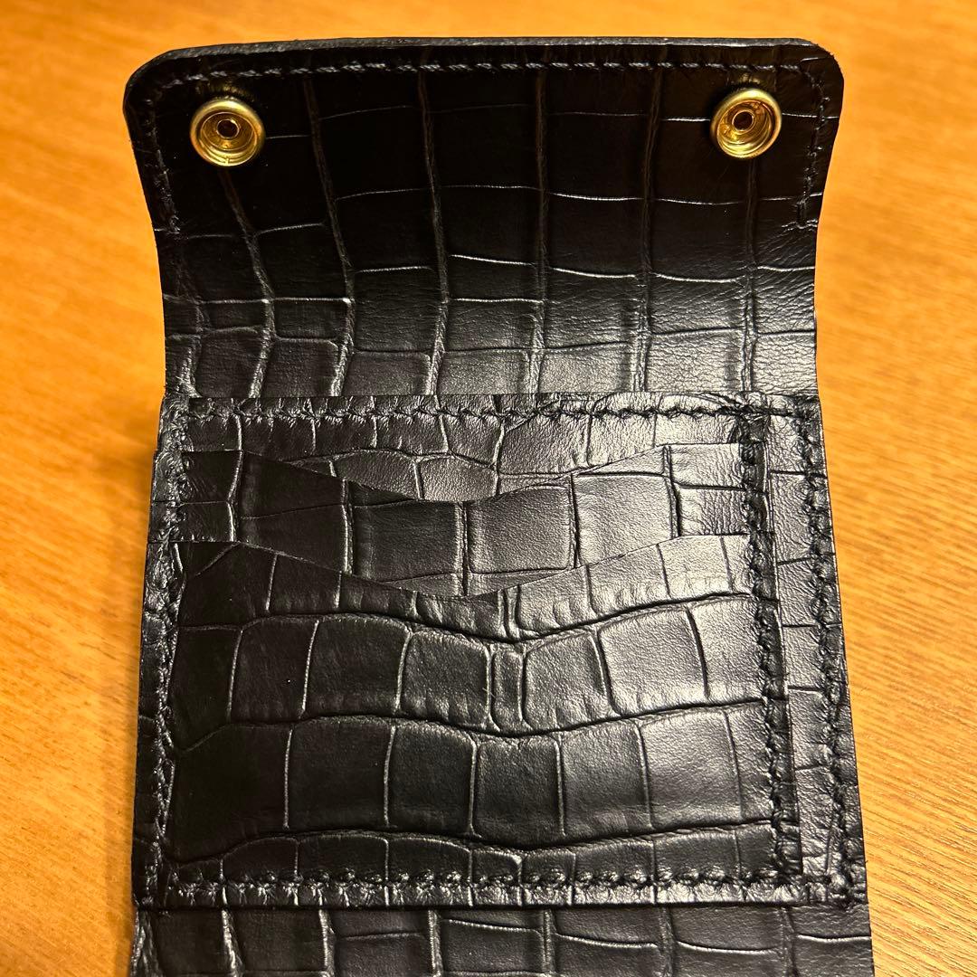 牛革クロコ型押し　ミドル財布 三つ折り　トラッカーウォレット