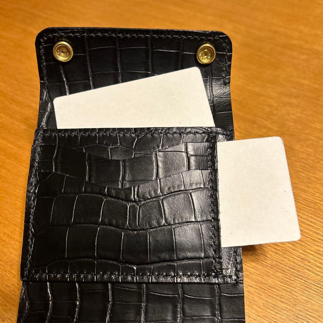 牛革クロコ型押し　ミドル財布 三つ折り　トラッカーウォレット