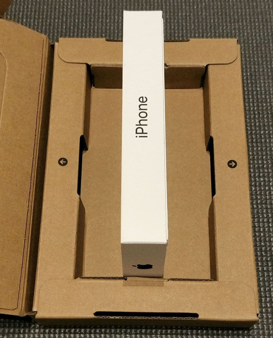 新品・未使用　Apple iPhone 16e ブラック 本体