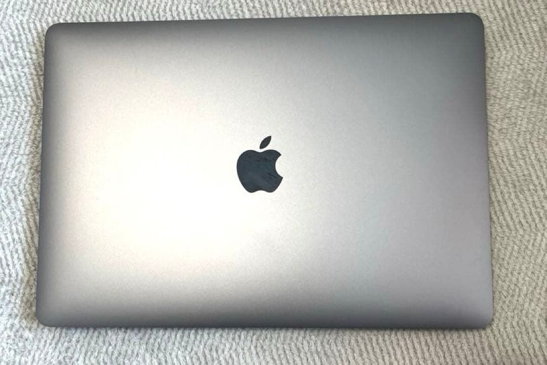 Apple MacBook Air（M1 8GB 256GB 2020年製）