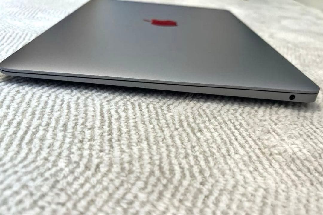 Apple MacBook Air（M1 8GB 256GB 2020年製）