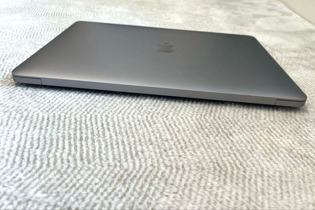 Apple MacBook Air（M1 8GB 256GB 2020年製）