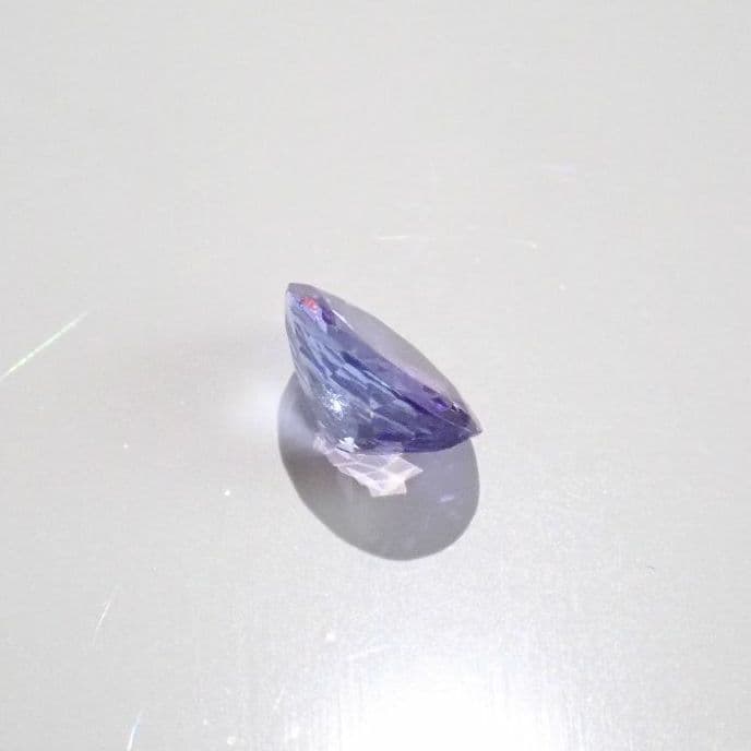 タンザナイト    オーバルカット   0.69ct
