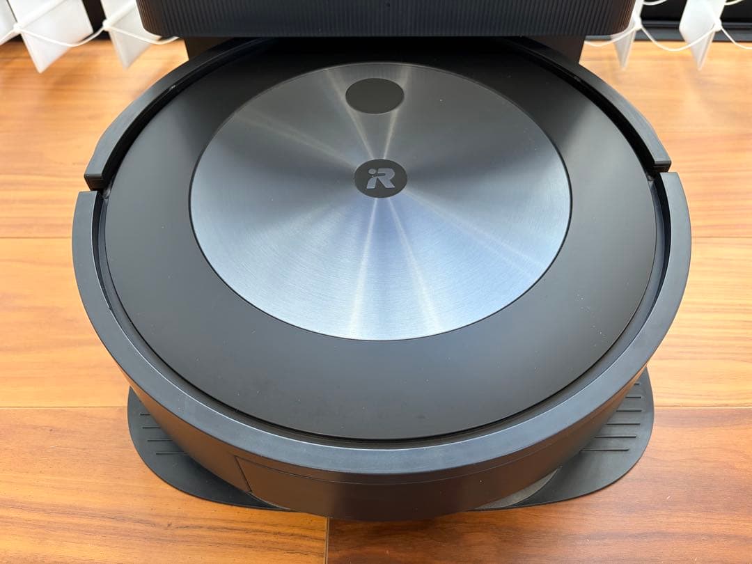 iRobot ルンバ j7+ クリーンベース付 ロボット掃除機