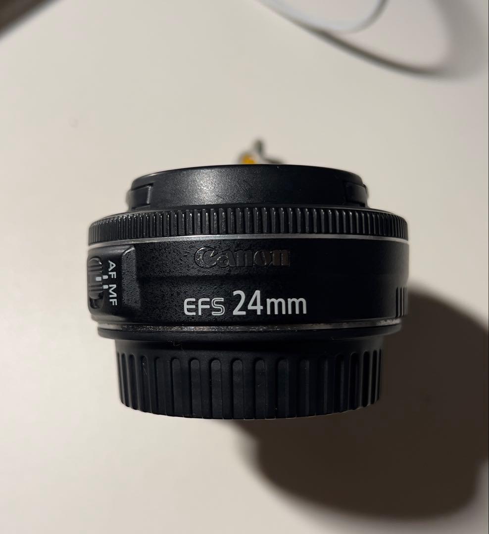 Canon EF-S 24mm f/2.8 STM レンズ + レンズケース付き