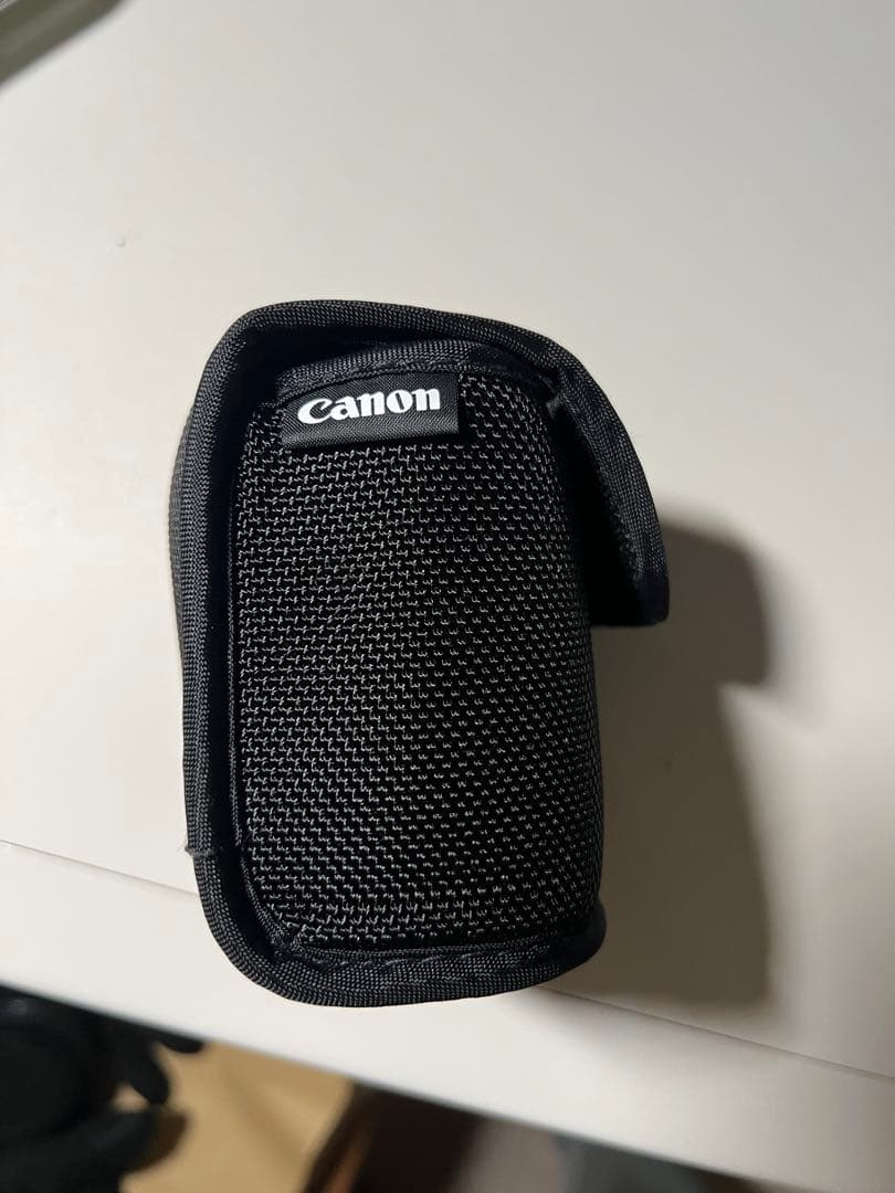 Canon EF-S 24mm f/2.8 STM レンズ + レンズケース付き