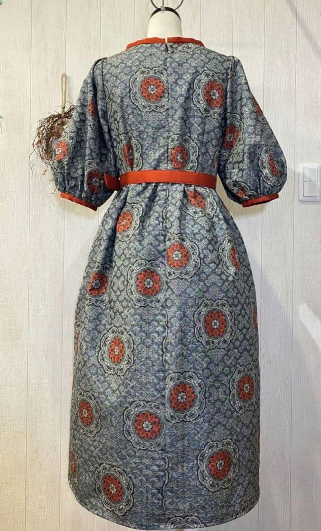 村山大島紬のパフスリーブワンピース