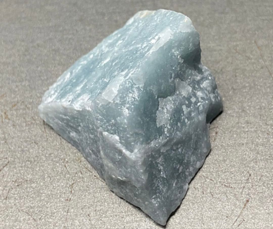 ［姫川系の水色］　上質糸魚川翡翠10g ヒスイ　ひすい