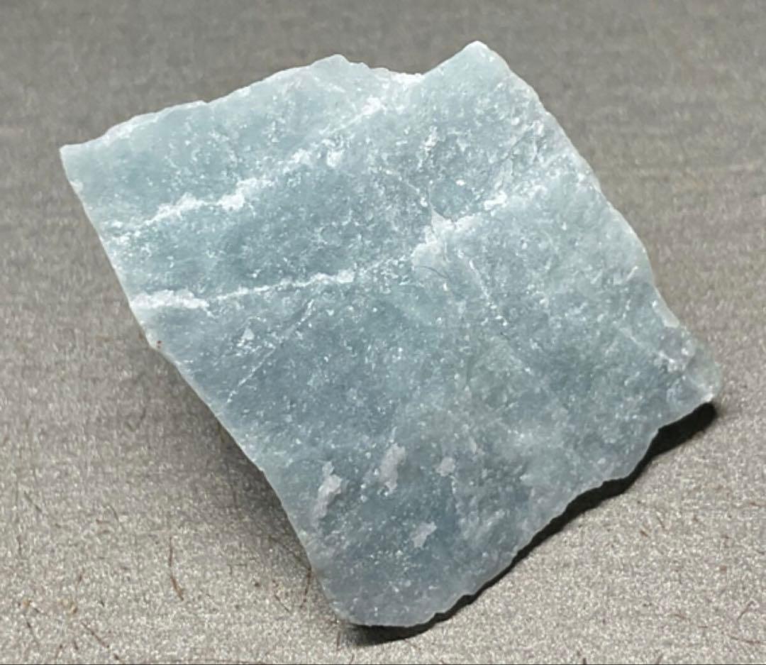 ［姫川系の水色］　上質糸魚川翡翠10g ヒスイ　ひすい