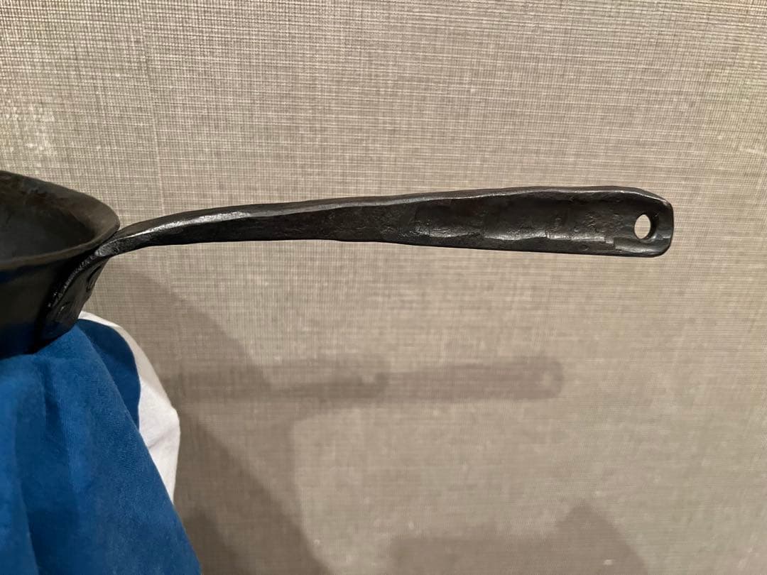 クランク鍛造フライパン