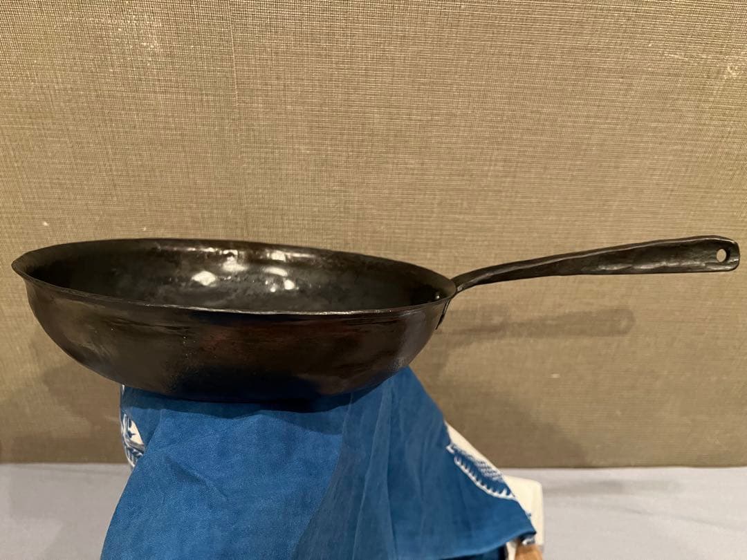 クランク鍛造フライパン