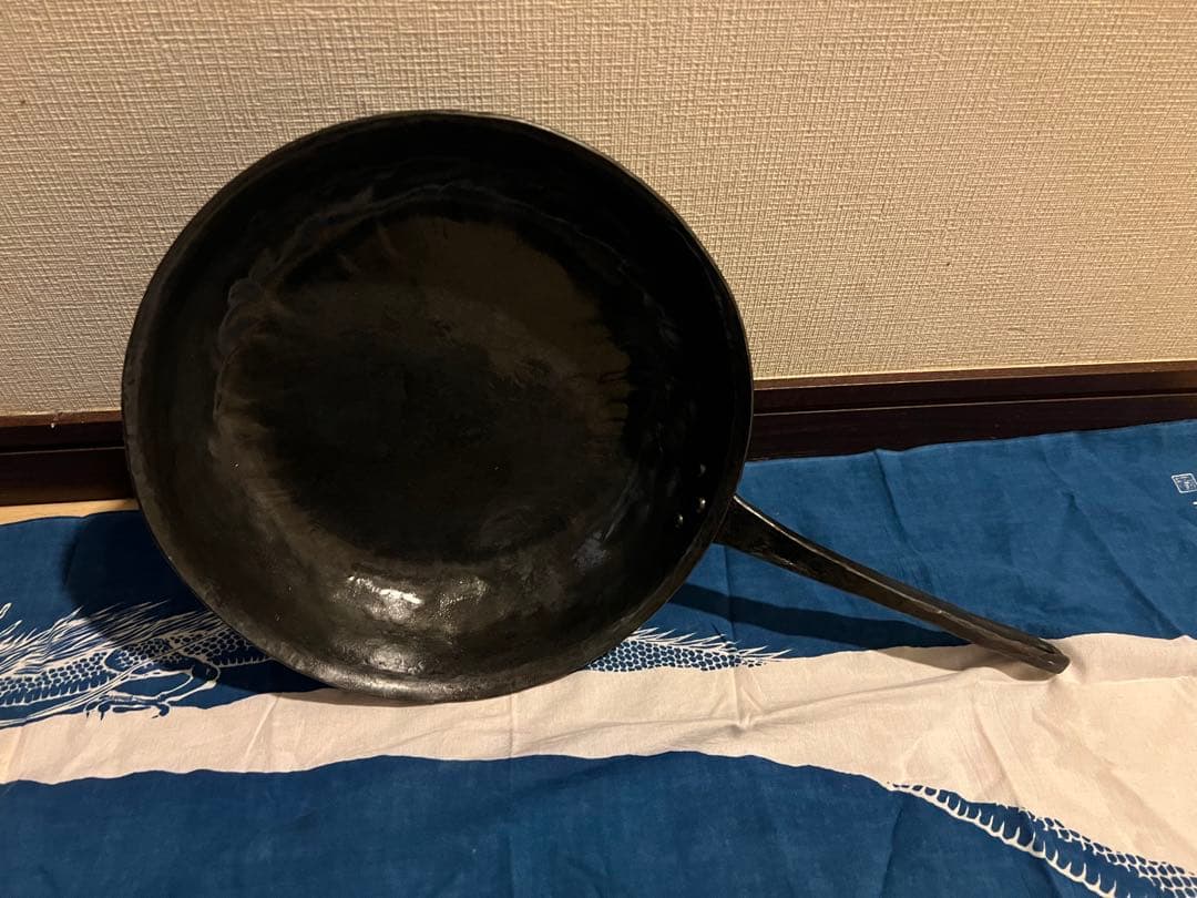 クランク鍛造フライパン