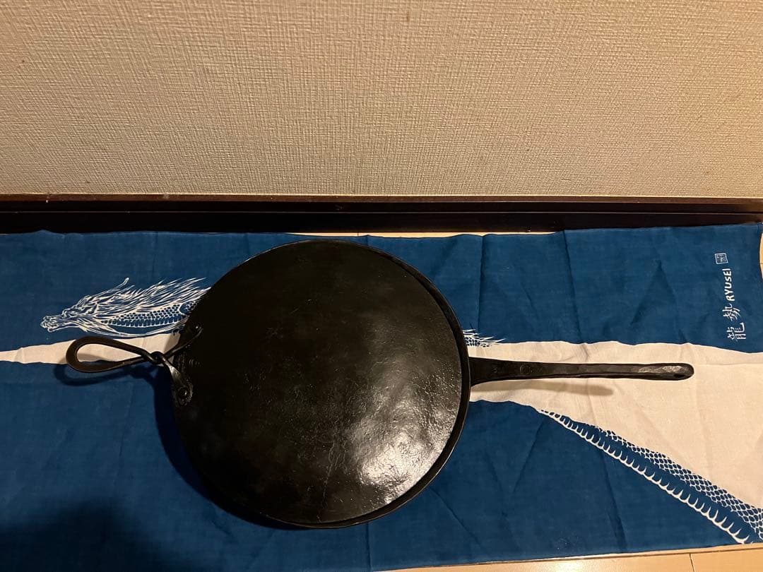クランク鍛造フライパン